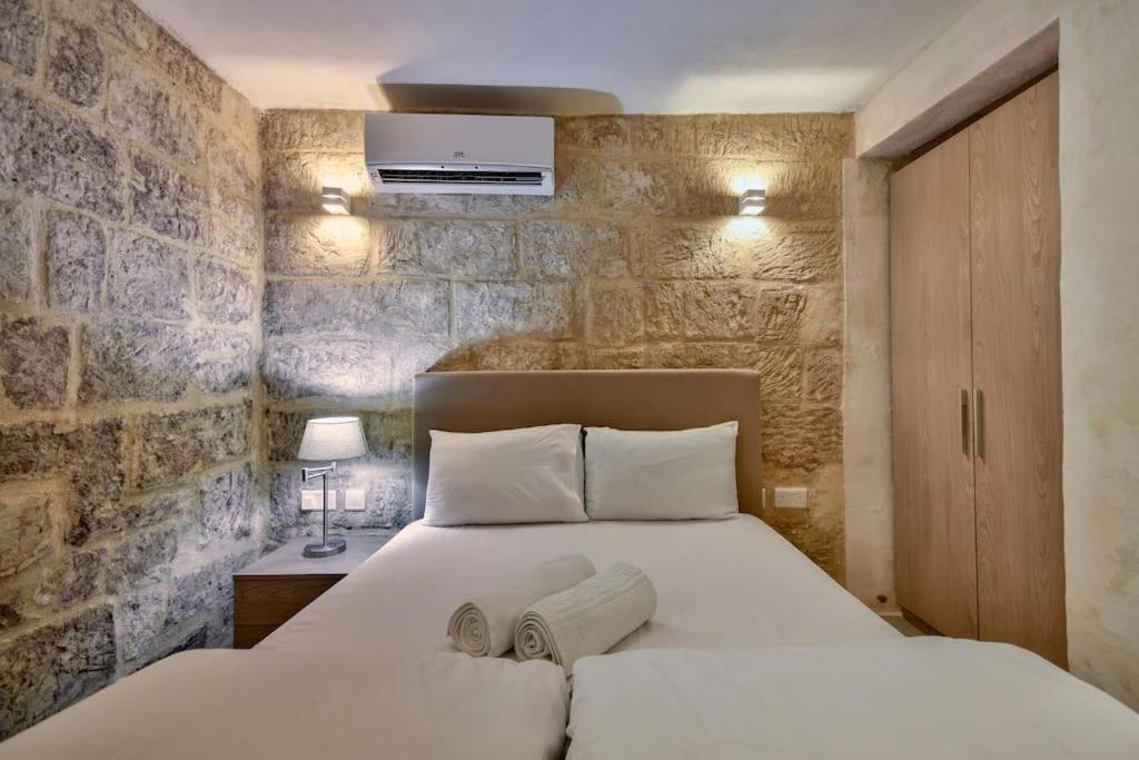 Orangery 101 - Duplex Studio Lägenhet Valletta Exteriör bild